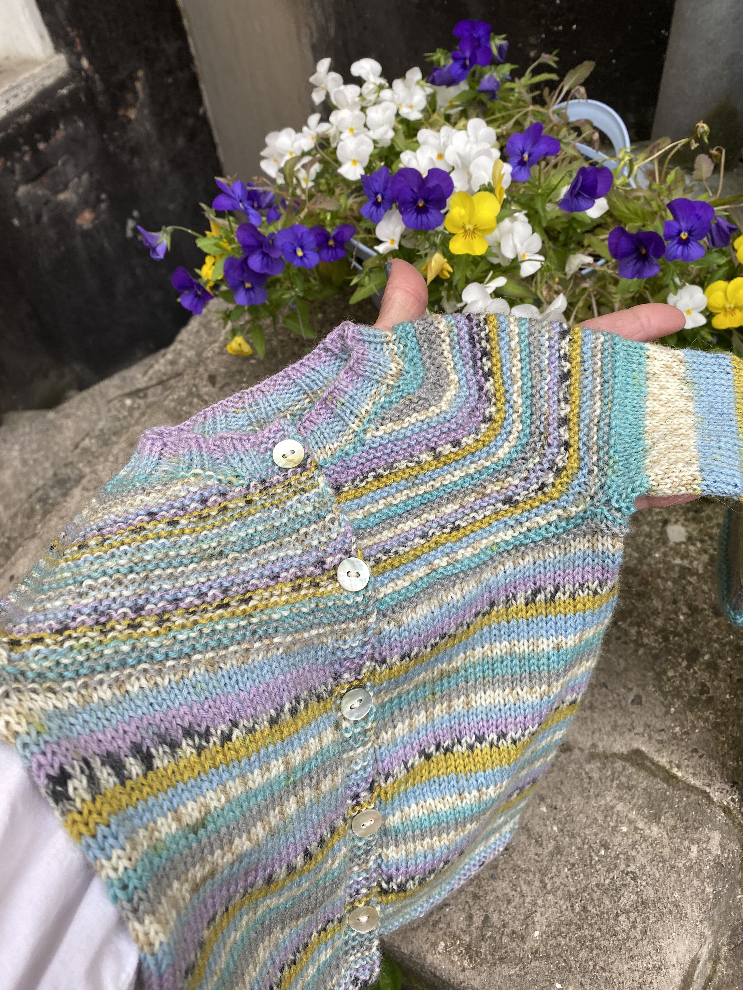 Strikkekit - Lille cardigan