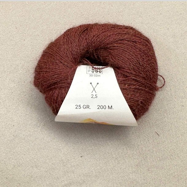 Baby Alpaca 100% - 25 g - Smuksak CR16 - Rosewood
