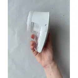 "Refresh Your Knit With PetiteKnit" - Lint Remover