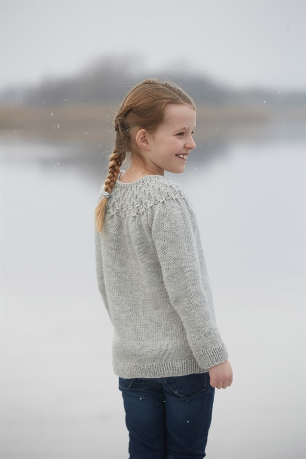 Strikkekit - Smockcardigan til brn fra CaMaRose