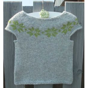 Strikkekit - Brnevest med stjerner